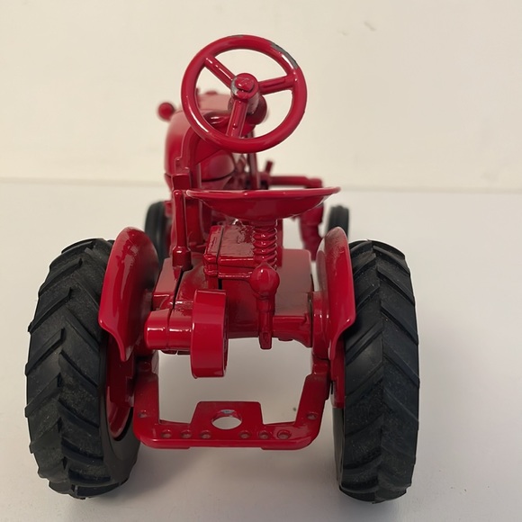 ERTL Red Cast Iron Tractor - Picture 5 of 10